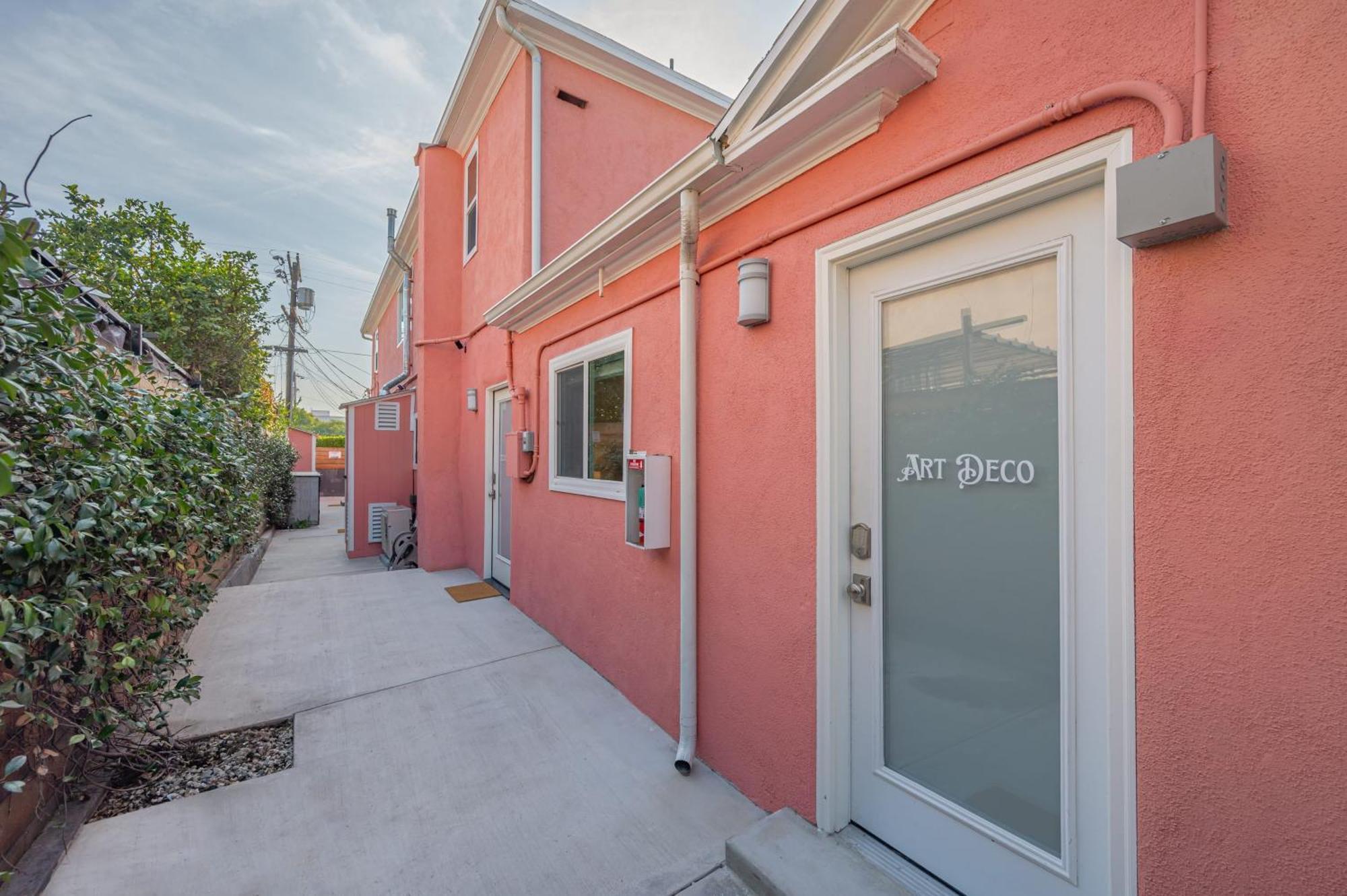 Art Deco By Avantstay 1920S Remodeled Bungalow Open Layout Courtyard Лос-Анджелес Экстерьер фото